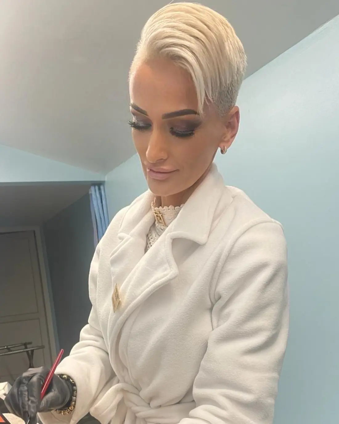 Pregătirea persoanei dragi, cu mâini delicate